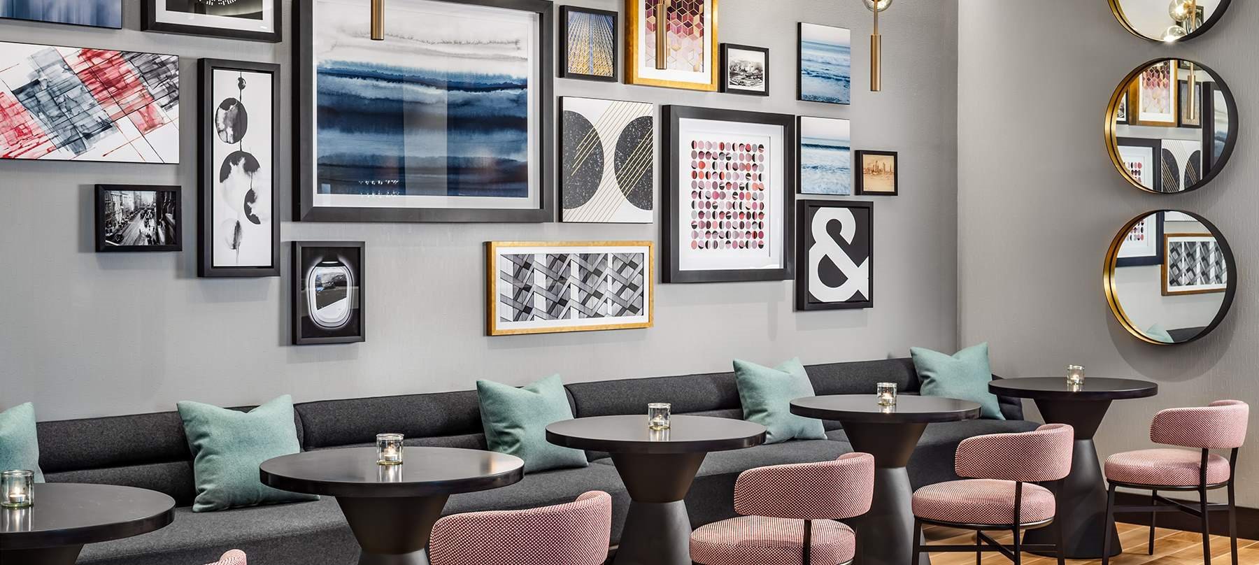 club lounge bar 
